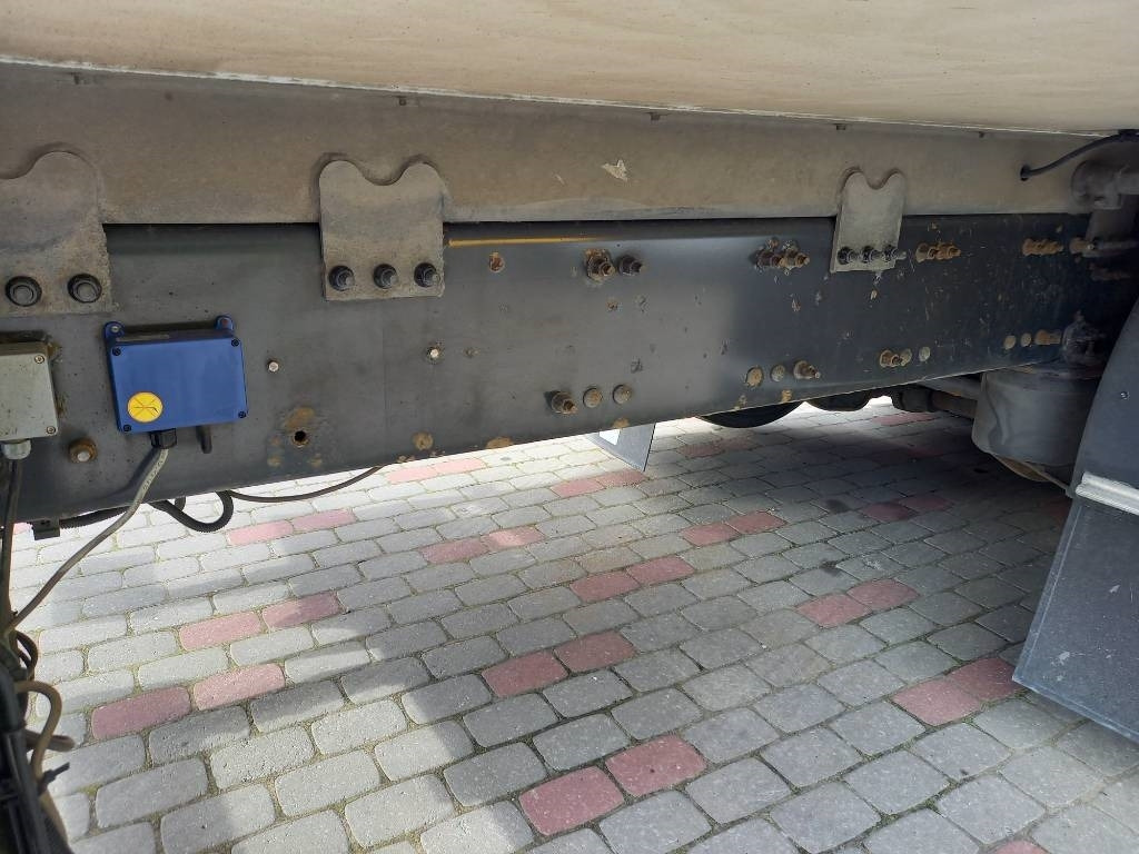 Chladirenské nákladné vozidlo Volvo FM 330, 6x2, CARRIER SUPRA 950 U: obrázok 43