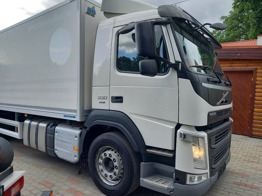 Chladirenské nákladné vozidlo Volvo FM 330, 6x2, CARRIER SUPRA 950 U: obrázok 16