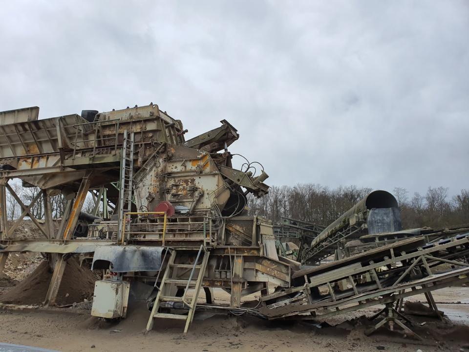 1100 ×900 Brecher - Drvič: obrázok 1 1100 ×900 Brecher - Drvič: obrázok 1