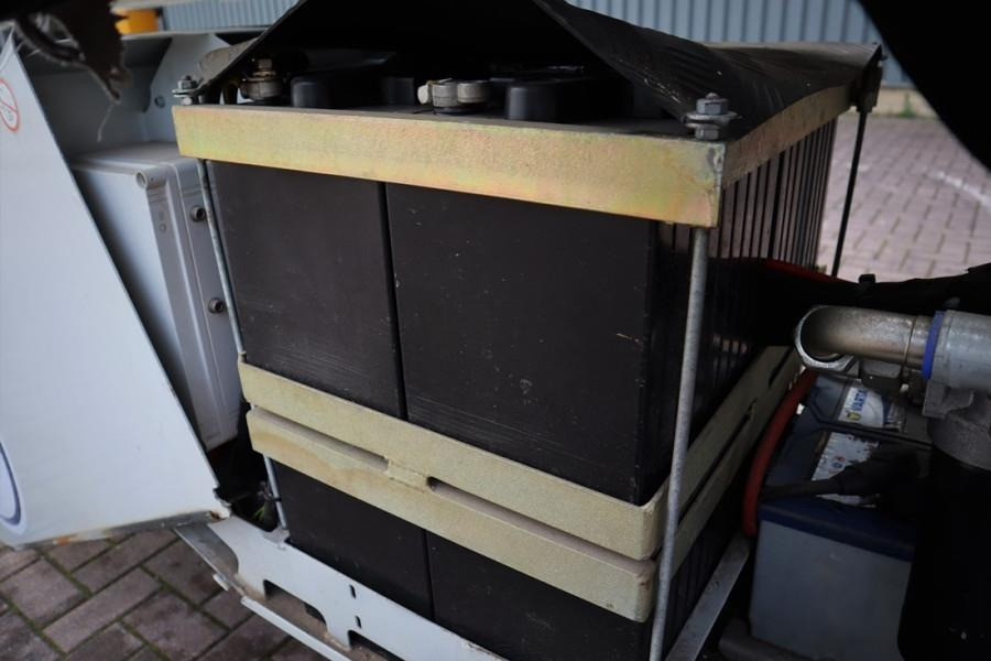 Falcon FS330Z Bi-Energy, Diesel - Battery, 33m Working He - Kĺbová pracovná plošina, Pásová plošina: obrázok 4 Falcon FS330Z Bi-Energy, Diesel - Battery, 33m Working He - Kĺbová pracovná plošina, Pásová plošina: obrázok 4