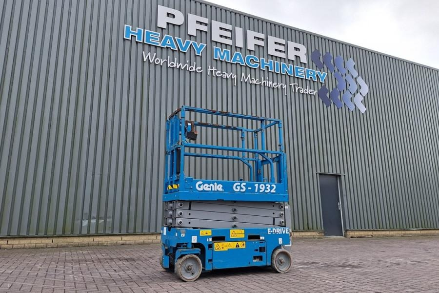 Genie GS1932 E-Drive Several In Stock, 8m Working Height - Samohybná plošiny: obrázok 1 Genie GS1932 E-Drive Several In Stock, 8m Working Height - Samohybná plošiny: obrázok 1