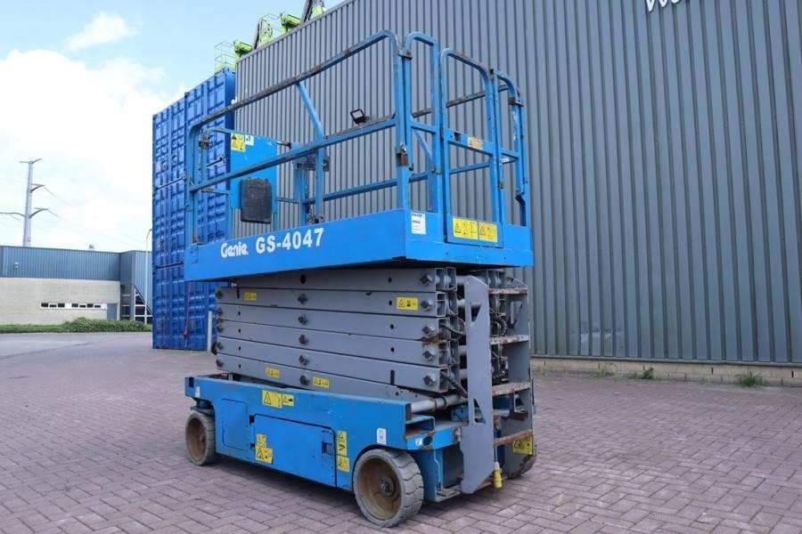 Samohybná plošiny Genie GS4047 Electric, 14m Working Height, 350kg Capacit: obrázok 8 Samohybná plošiny Genie GS4047 Electric, 14m Working Height, 350kg Capacit: obrázok 8