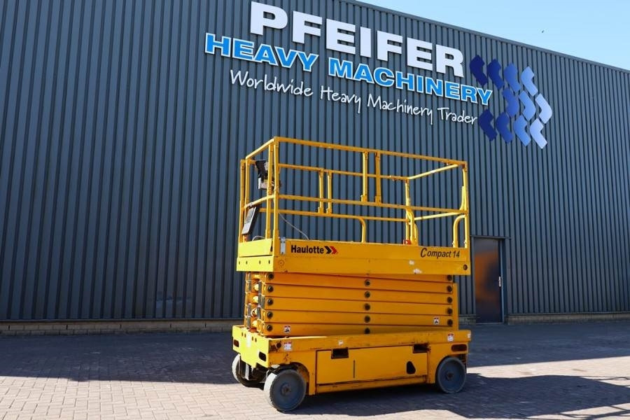 Haulotte COMPACT 14 Electric, 14m Working Height, 350kg Cap - Samohybná plošiny: obrázok 1 Haulotte COMPACT 14 Electric, 14m Working Height, 350kg Cap - Samohybná plošiny: obrázok 1