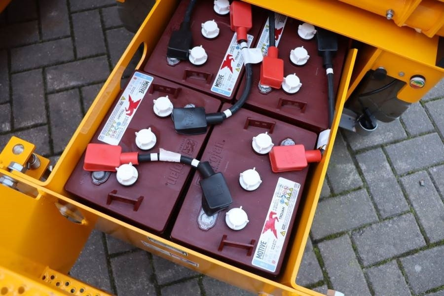 Haulotte Compact 10N Valid Iinspection, *Guarantee! 10m Wor - Samohybná plošiny: obrázok 5 Haulotte Compact 10N Valid Iinspection, *Guarantee! 10m Wor - Samohybná plošiny: obrázok 5