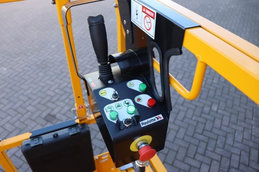 Haulotte Compact 10N Valid Inspection, *Guarantee! 10m Work - Samohybná plošiny: obrázok 5 Haulotte Compact 10N Valid Inspection, *Guarantee! 10m Work - Samohybná plošiny: obrázok 5