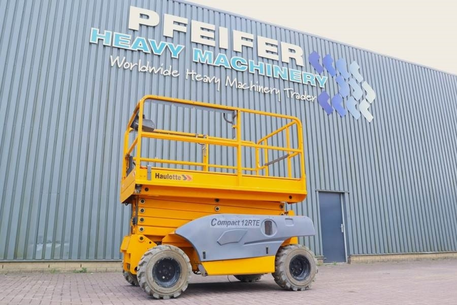 Haulotte Compact 12RTE Electric, 12m Working Height, 450kg - Samohybná plošiny: obrázok 1 Haulotte Compact 12RTE Electric, 12m Working Height, 450kg - Samohybná plošiny: obrázok 1