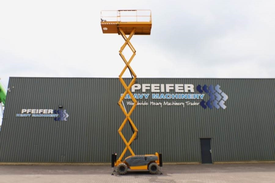 Haulotte Compact 12RTE Electric, 12m Working Height, 450kg - Samohybná plošiny: obrázok 3 Haulotte Compact 12RTE Electric, 12m Working Height, 450kg - Samohybná plošiny: obrázok 3