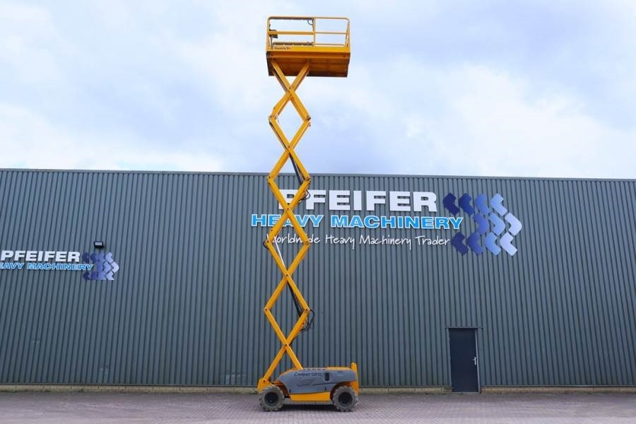 Haulotte Compact 12RTE Electric, 12m Working Height, 450kg - Samohybná plošiny: obrázok 3 Haulotte Compact 12RTE Electric, 12m Working Height, 450kg - Samohybná plošiny: obrázok 3