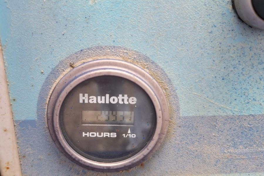 Haulotte H12SXL Diesel, 4x4 Drive, 12m Working Height, 700k - Samohybná plošiny: obrázok 5 Haulotte H12SXL Diesel, 4x4 Drive, 12m Working Height, 700k - Samohybná plošiny: obrázok 5