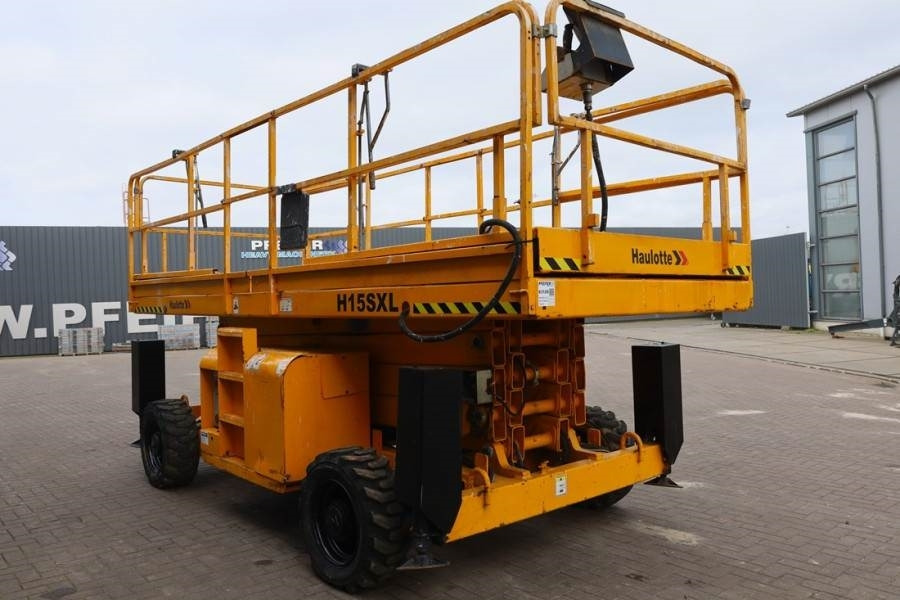Haulotte H15SXL Diesel, 4x4 Drive, 15m Working Height, 500k - Samohybná plošiny: obrázok 2 Haulotte H15SXL Diesel, 4x4 Drive, 15m Working Height, 500k - Samohybná plošiny: obrázok 2