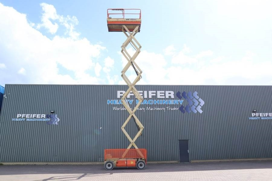 JLG M4069 Hybrid, 14.2m Working Height, 360kg Capacity - Samohybná plošiny: obrázok 3 JLG M4069 Hybrid, 14.2m Working Height, 360kg Capacity - Samohybná plošiny: obrázok 3
