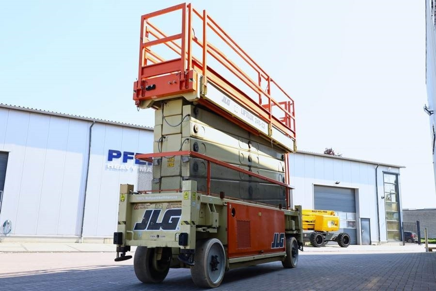 JLG SL245-12 Diesel, 4x4x4 Drive, 26.5m Working Height - Samohybná plošiny: obrázok 2 JLG SL245-12 Diesel, 4x4x4 Drive, 26.5m Working Height - Samohybná plošiny: obrázok 2