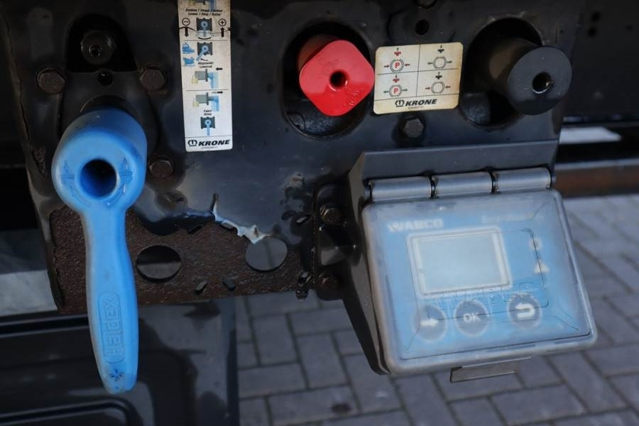 Krone SD Dutch Registration, 3-Axle, Lift Axle, Air Susp - Plachtový príves: obrázok 5 Krone SD Dutch Registration, 3-Axle, Lift Axle, Air Susp - Plachtový príves: obrázok 5