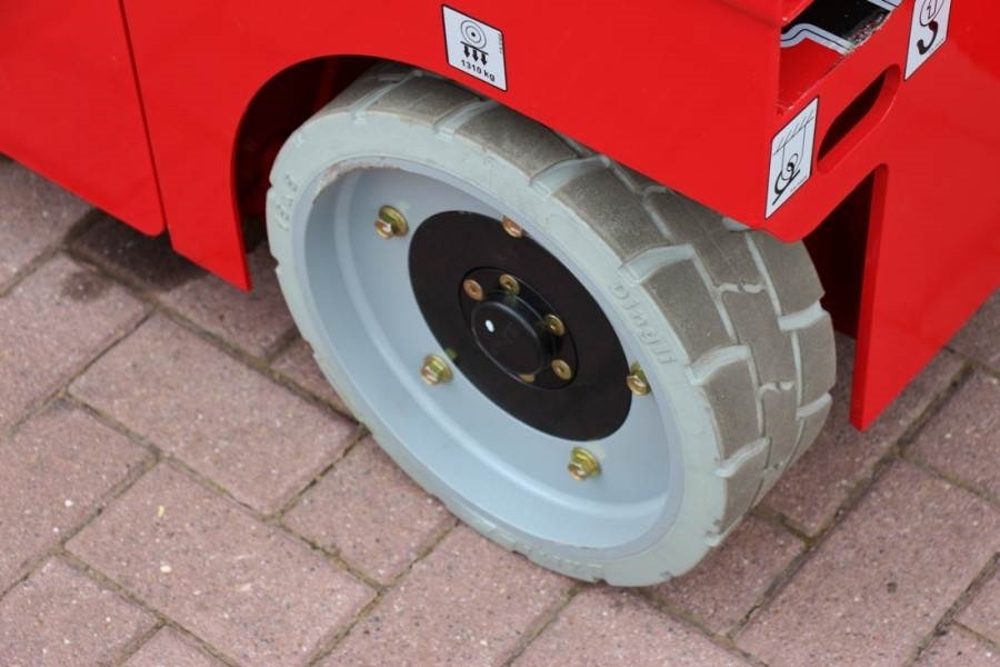Magni ES1212E Electric, 12m Working Height, 320kg Capaci - Samohybná plošiny: obrázok 4 Magni ES1212E Electric, 12m Working Height, 320kg Capaci - Samohybná plošiny: obrázok 4