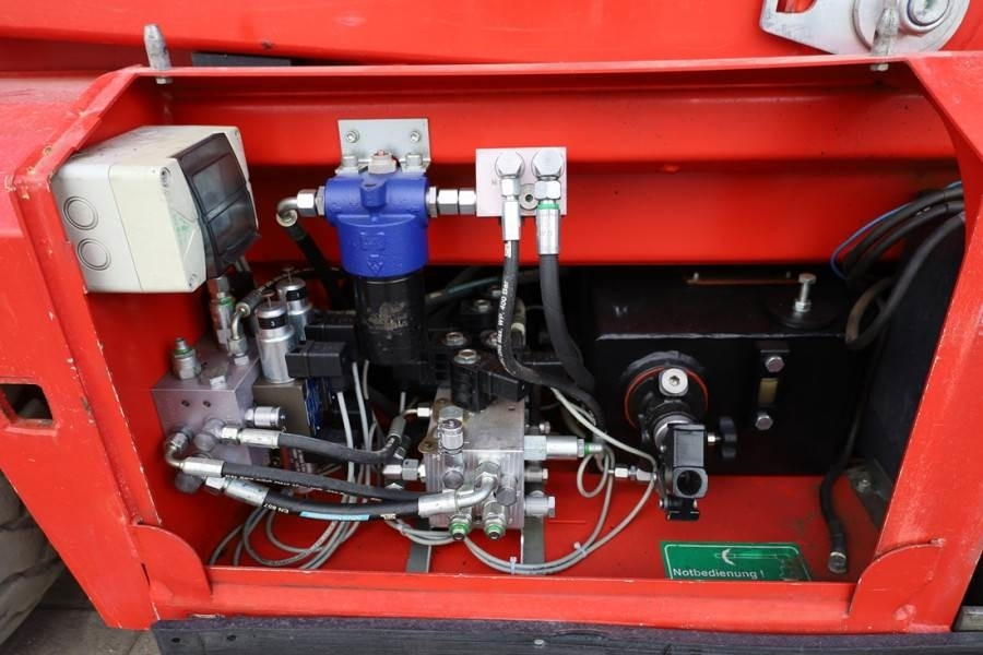 Samohybná plošiny PB LIFT S151-12E Electric, 15m Working Height, 550kg: obrázok 10 Samohybná plošiny PB LIFT S151-12E Electric, 15m Working Height, 550kg: obrázok 10