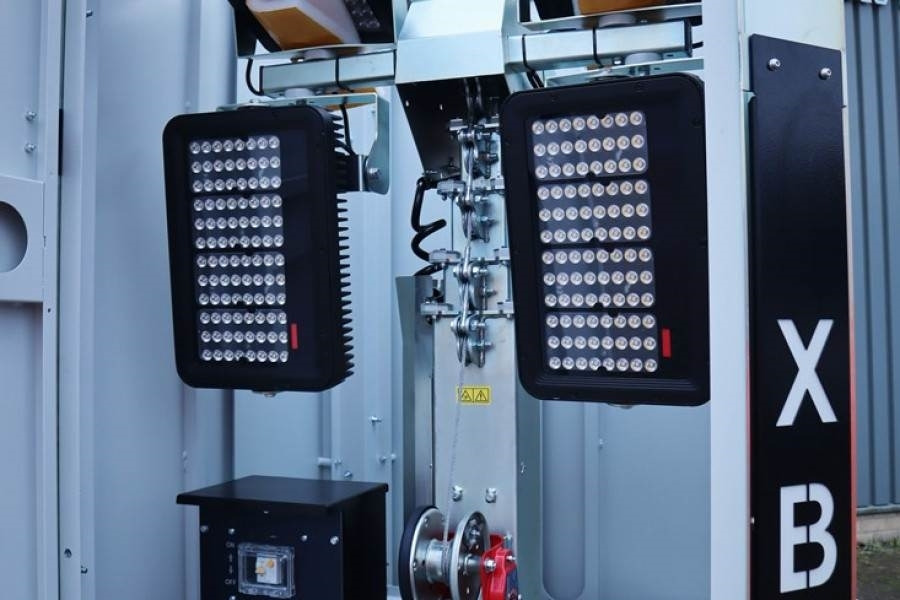 Trime X-BOX M 4 x 320W Valid inspection, *Guarantee! Max - Osvetľovacia veža: obrázok 4 Trime X-BOX M 4 x 320W Valid inspection, *Guarantee! Max - Osvetľovacia veža: obrázok 4