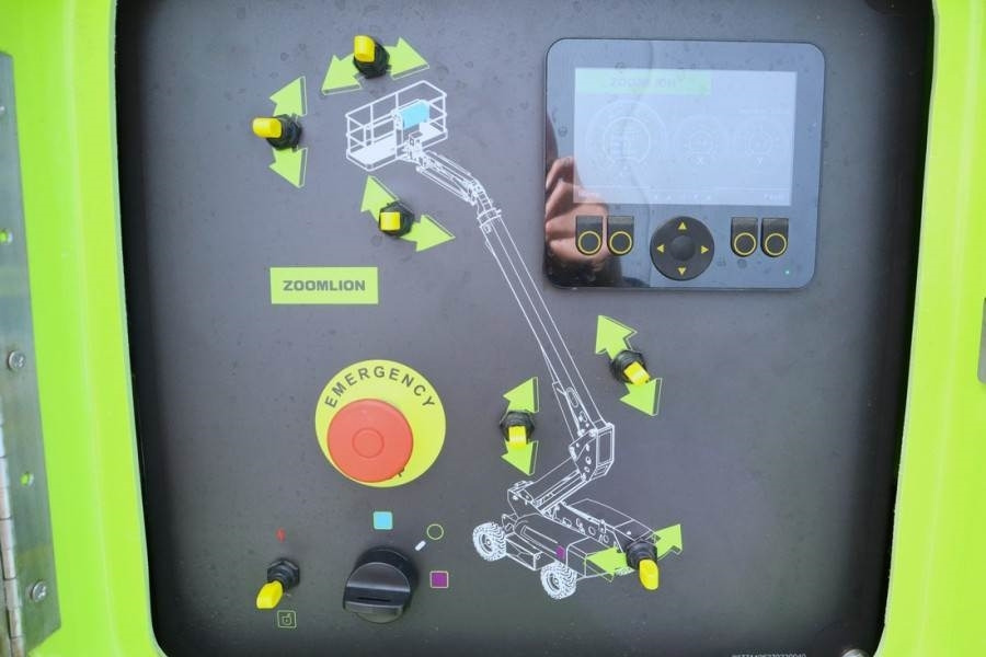 Zoomlion ZT26JE Fully Electric Lithium-Powered, 4x4 Rough T - Teleskopická plošina: obrázok 3 Zoomlion ZT26JE Fully Electric Lithium-Powered, 4x4 Rough T - Teleskopická plošina: obrázok 3