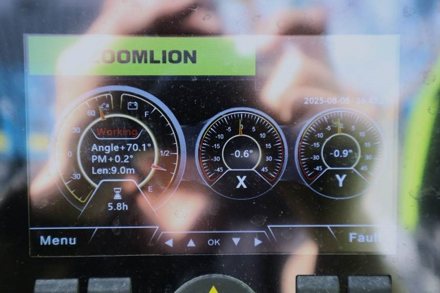 Zoomlion ZT26JE Fully Electric Lithium-Powered, 4x4 Rough T - Teleskopická plošina: obrázok 5 Zoomlion ZT26JE Fully Electric Lithium-Powered, 4x4 Rough T - Teleskopická plošina: obrázok 5