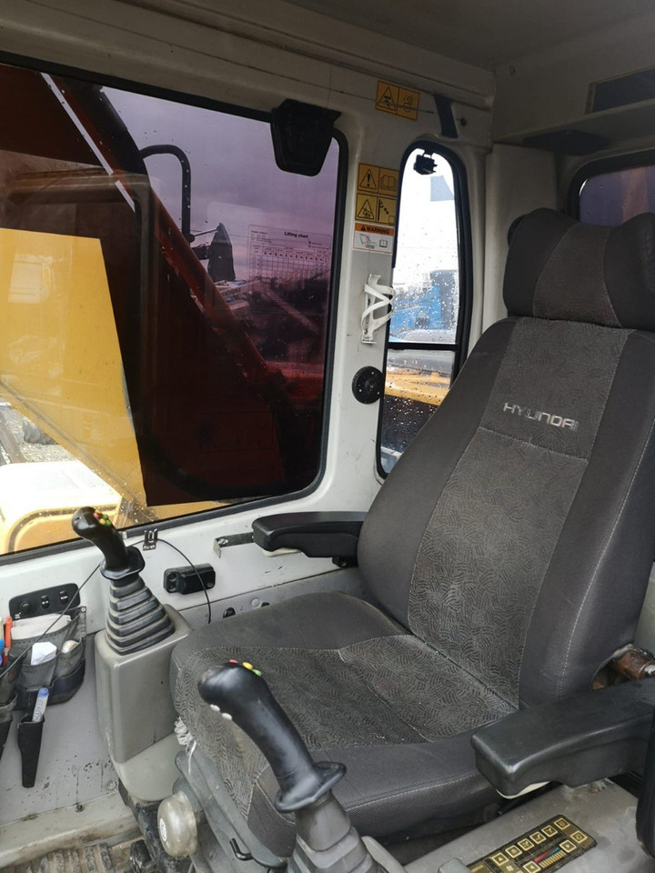 HYUNDAI 210 - Kolesové rýpadlo: obrázok 2 HYUNDAI 210 - Kolesové rýpadlo: obrázok 2