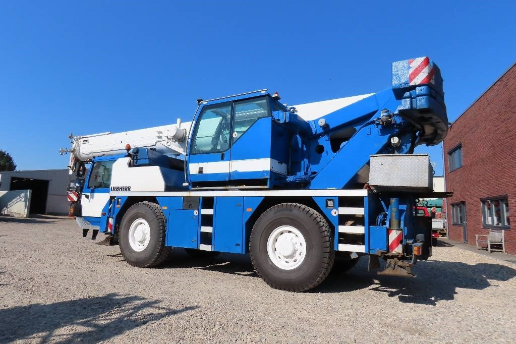 Liebherr LTM 1040-2.1 - Žeriav pre všetky terény: obrázok 4 Liebherr LTM 1040-2.1 - Žeriav pre všetky terény: obrázok 4