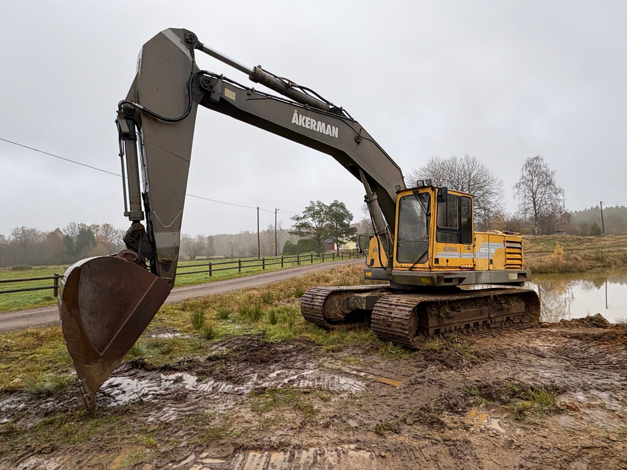 Åkerman EC300 - Rýpadlo: obrázok 1 Åkerman EC300 - Rýpadlo: obrázok 1