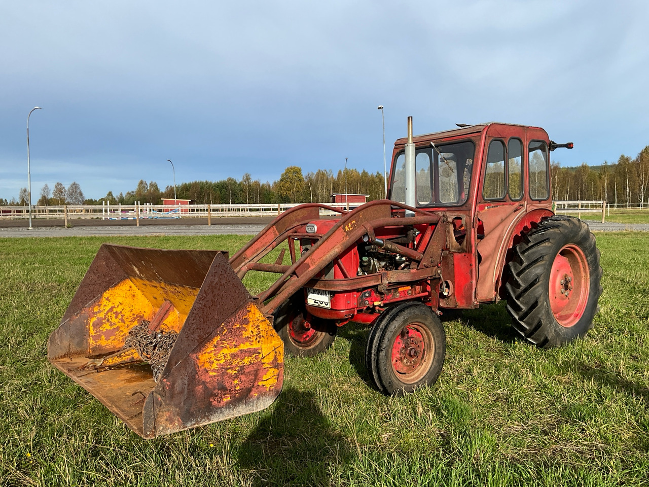 Bolinder-Munktell BM 320 Buster - Traktor: obrázok 1 Bolinder-Munktell BM 320 Buster - Traktor: obrázok 1