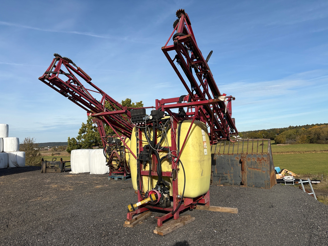 Hardi LZY1200 - Postrekovač: obrázok 1 Hardi LZY1200 - Postrekovač: obrázok 1