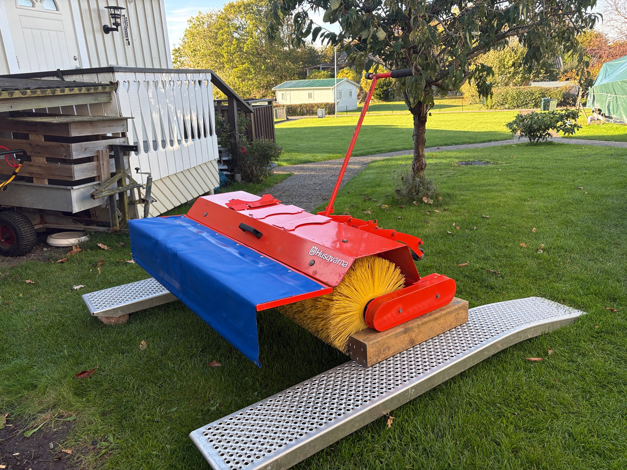 Husqvarna LH1200 - Zametač: obrázok 1 Husqvarna LH1200 - Zametač: obrázok 1