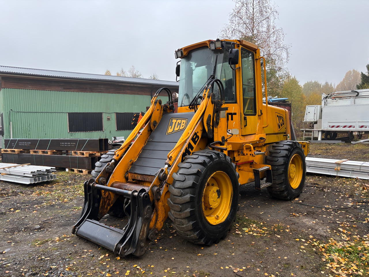JCB 411B - Kolesový nakladač: obrázok 1 JCB 411B - Kolesový nakladač: obrázok 1