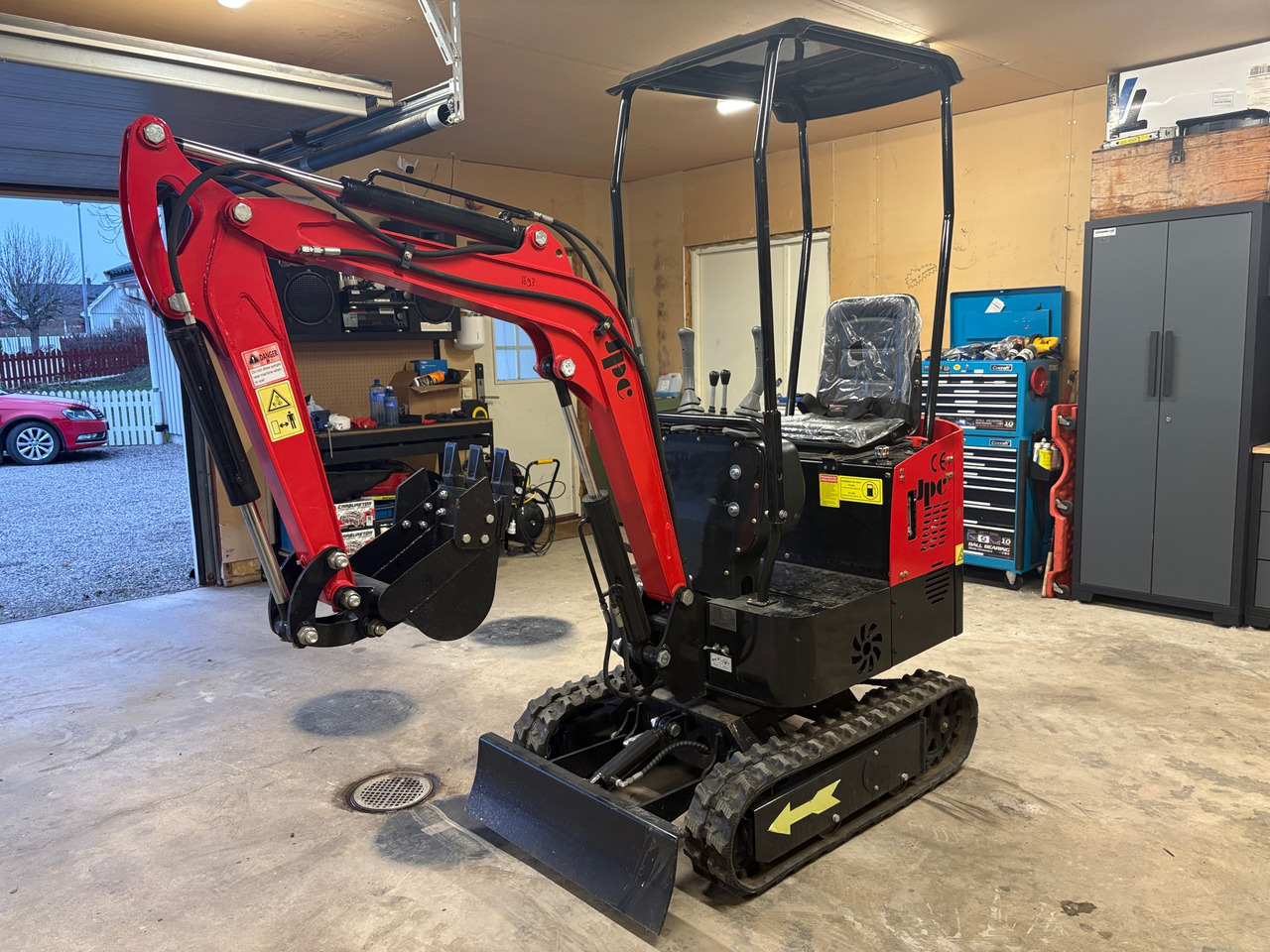 JPC HT12 - Mini rýpadlo: obrázok 1 JPC HT12 - Mini rýpadlo: obrázok 1