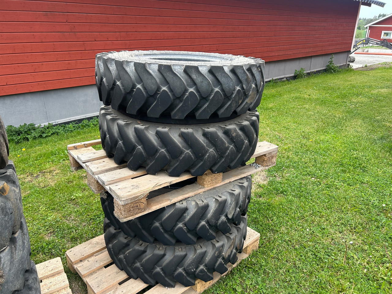 Kumho 10.00-20 - Pneumatika pre Stavebné stroje: obrázok 1 Kumho 10.00-20 - Pneumatika pre Stavebné stroje: obrázok 1