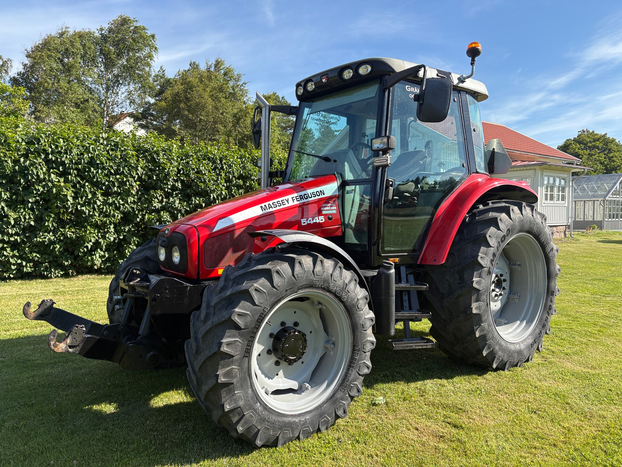 Massey Ferguson 5445 - Traktor: obrázok 1 Massey Ferguson 5445 - Traktor: obrázok 1