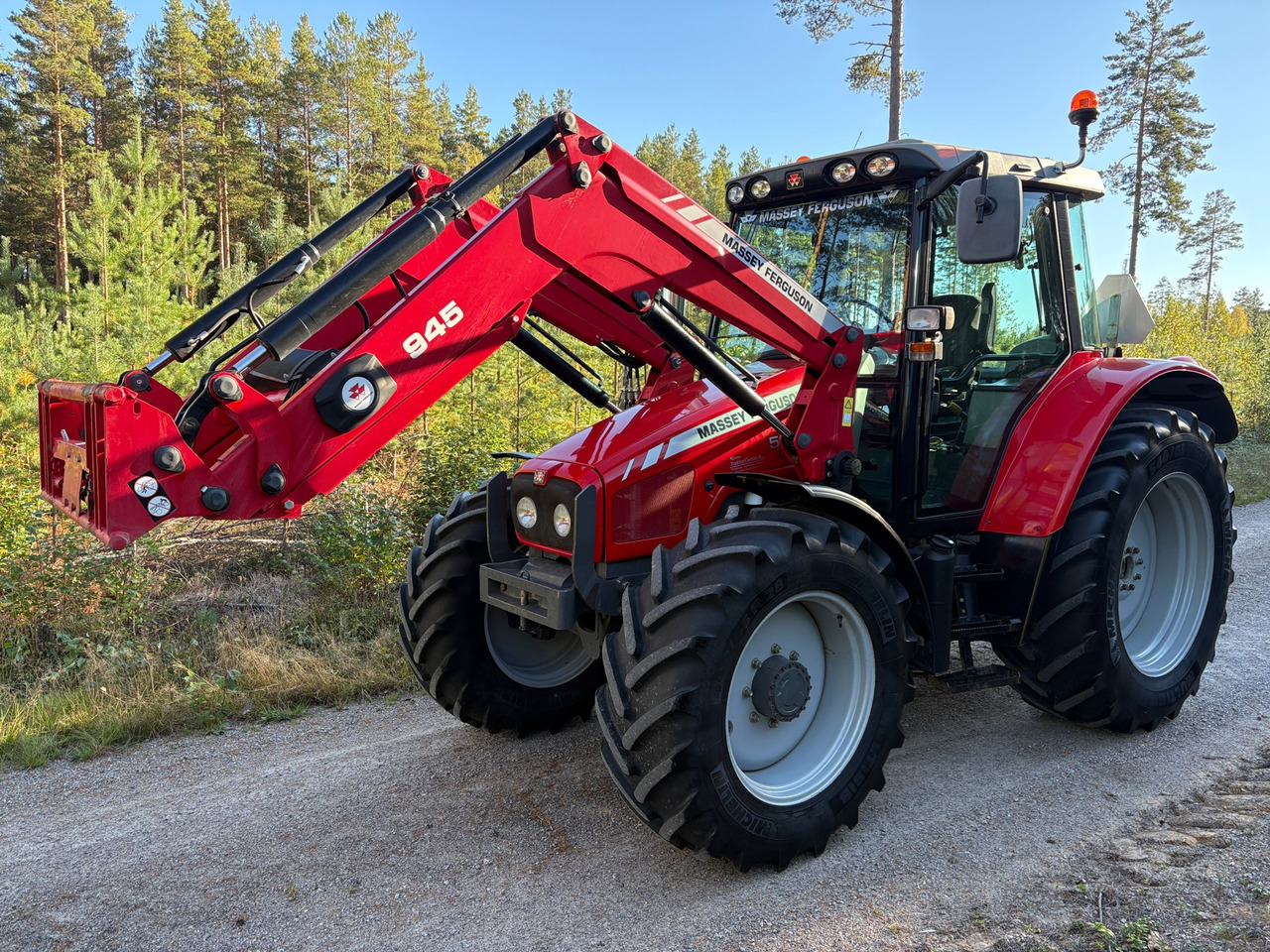 Massey Ferguson 5455 - Traktor: obrázok 1 Massey Ferguson 5455 - Traktor: obrázok 1