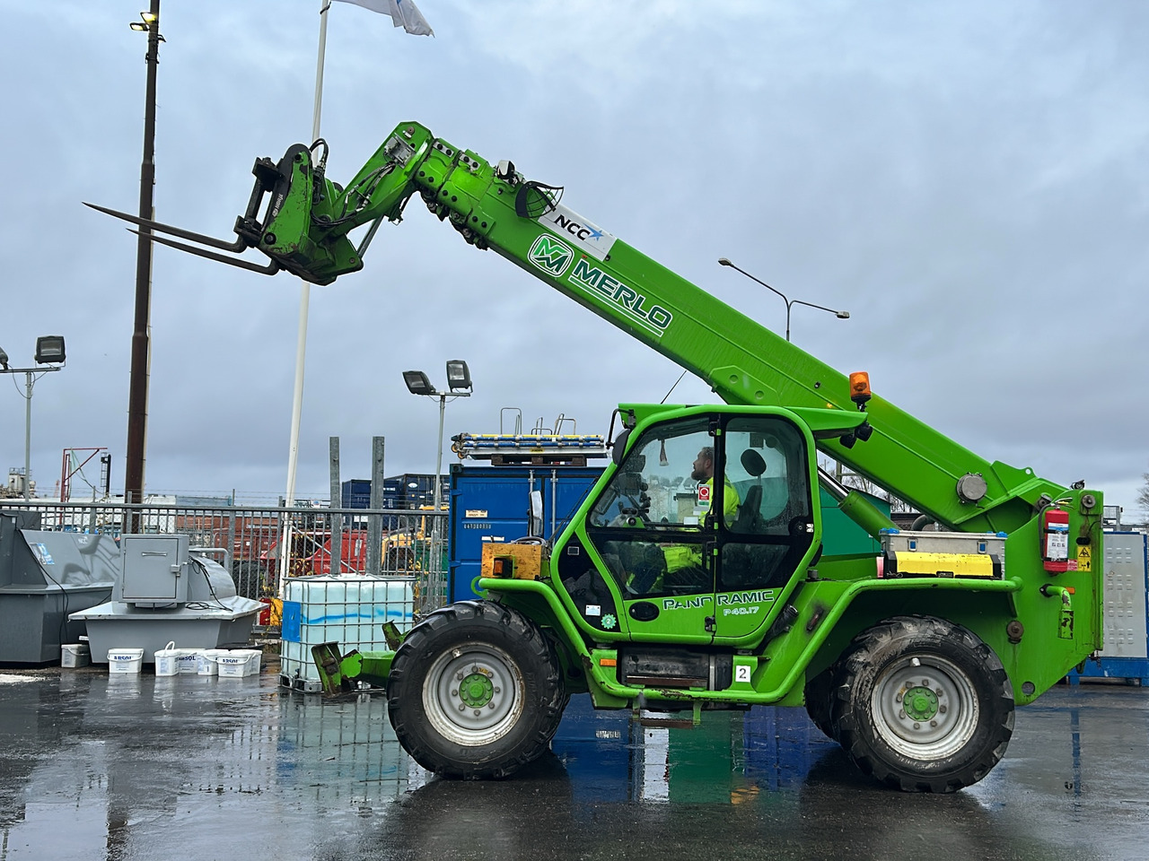 Merlo P40.17 - Teleskopický nakladač: obrázok 1 Merlo P40.17 - Teleskopický nakladač: obrázok 1