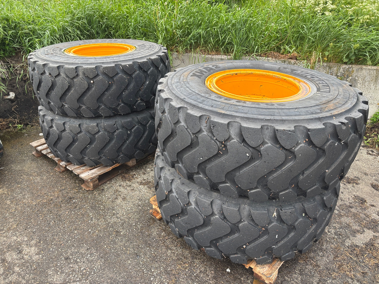 Michelin XHA2 - Pneumatika pre Stavebné stroje: obrázok 1 Michelin XHA2 - Pneumatika pre Stavebné stroje: obrázok 1