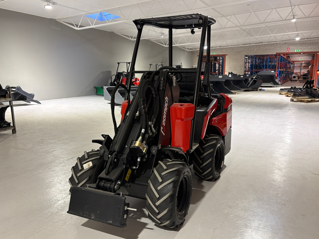 Neomach Nova X30 - Kolesový nakladač: obrázok 1 Neomach Nova X30 - Kolesový nakladač: obrázok 1