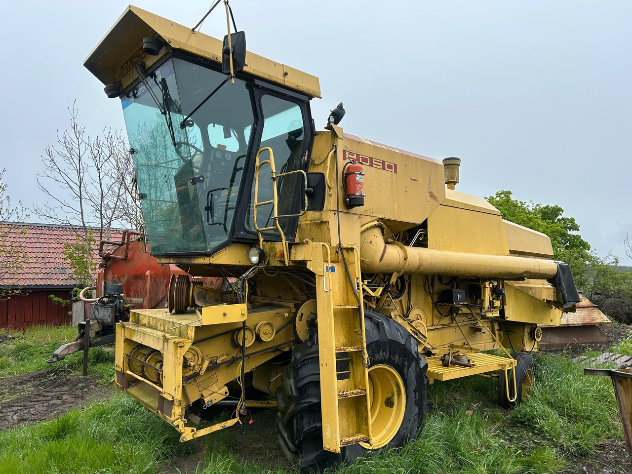 New Holland 8050 - Obilný kombajn: obrázok 1 New Holland 8050 - Obilný kombajn: obrázok 1