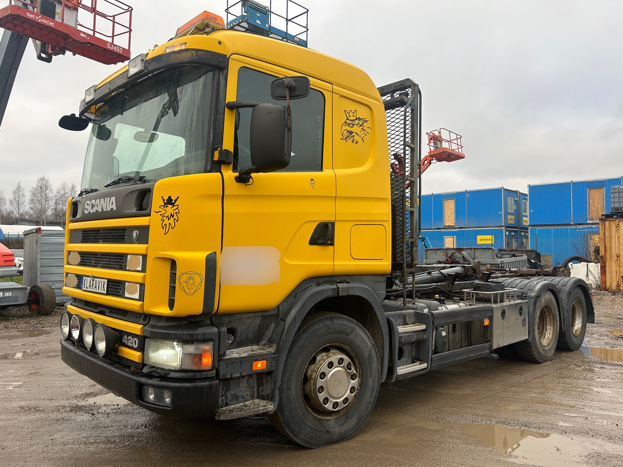 Scania R124GB6X2 - Hákový nosič kontajnerov: obrázok 1 Scania R124GB6X2 - Hákový nosič kontajnerov: obrázok 1