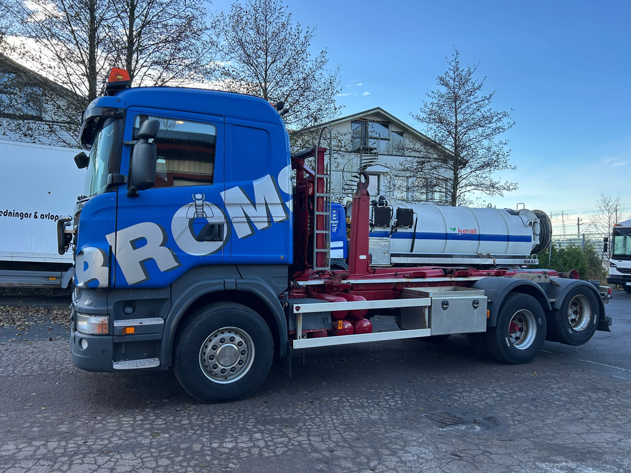 Scania R560 - Hákový nosič kontajnerov: obrázok 1 Scania R560 - Hákový nosič kontajnerov: obrázok 1
