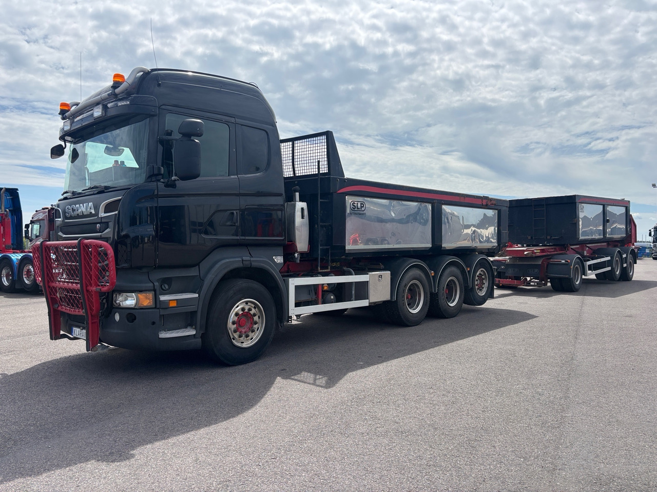 Scania R560 - Sklápač: obrázok 1 Scania R560 - Sklápač: obrázok 1