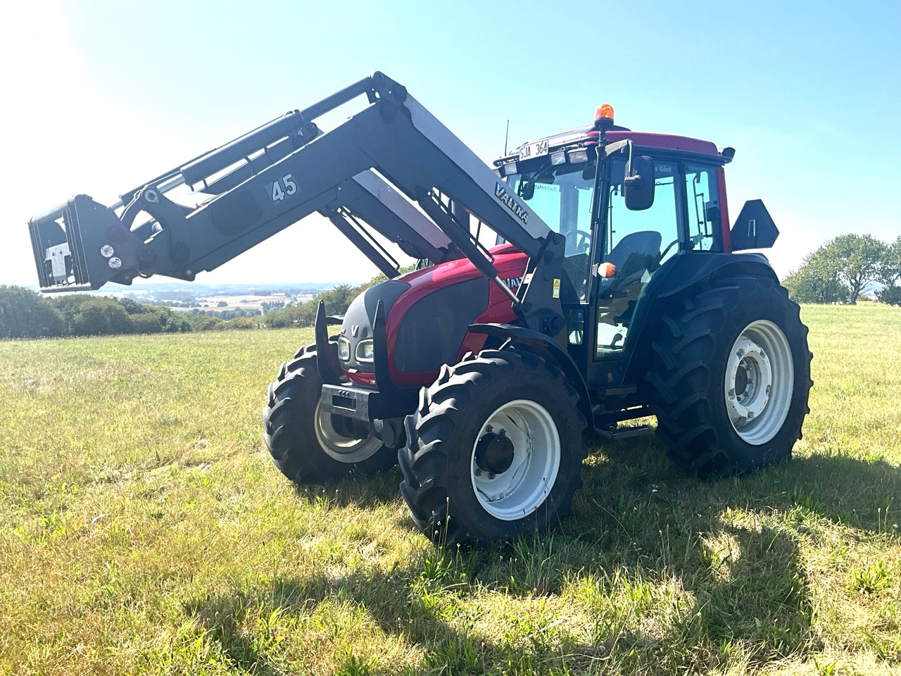 Valtra A82 - Traktor: obrázok 1 Valtra A82 - Traktor: obrázok 1
