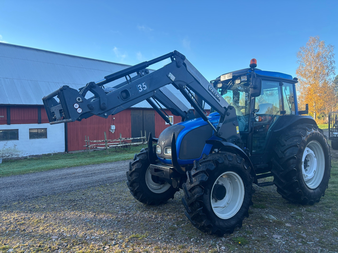 Valtra A93 - Traktor: obrázok 1 Valtra A93 - Traktor: obrázok 1