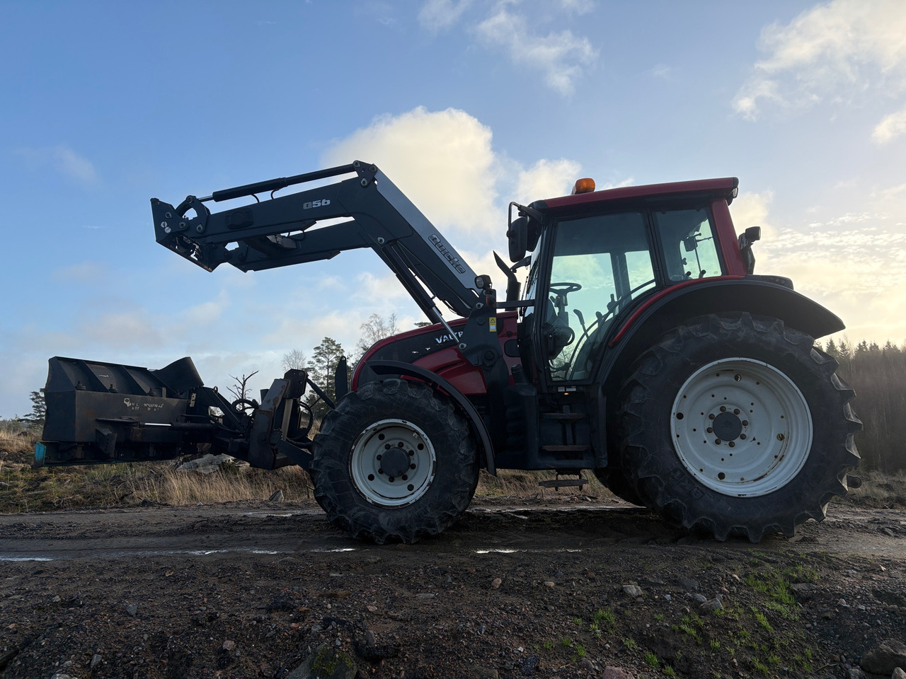 Valtra N 101 - Traktor: obrázok 1 Valtra N 101 - Traktor: obrázok 1