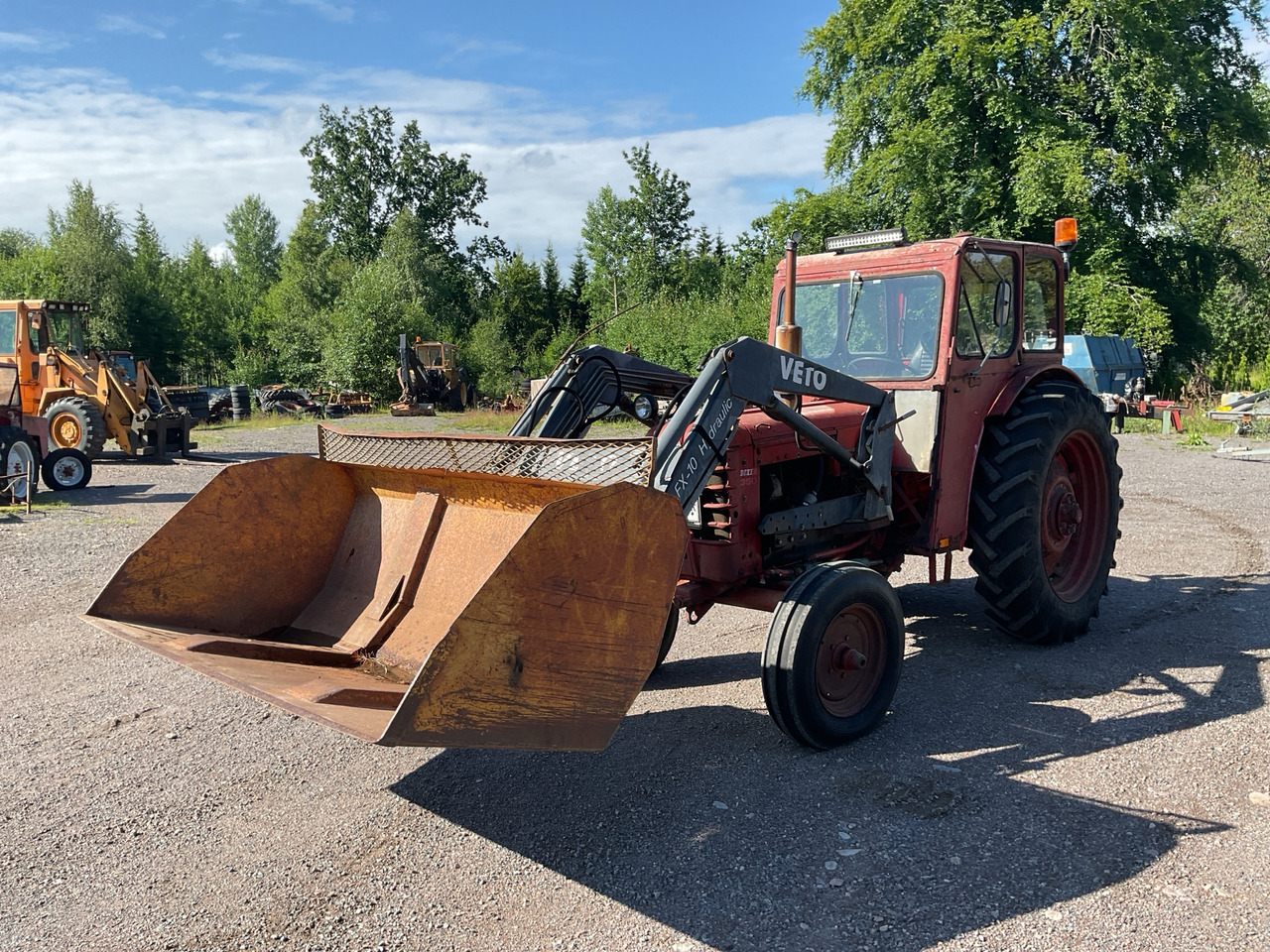 Volvo BM Boxer 350 - Traktor: obrázok 1 Volvo BM Boxer 350 - Traktor: obrázok 1