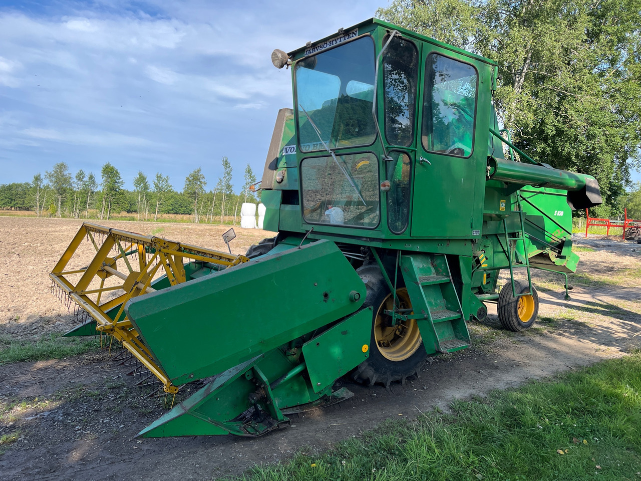 Volvo BM S 830 - Obilný kombajn: obrázok 1 Volvo BM S 830 - Obilný kombajn: obrázok 1
