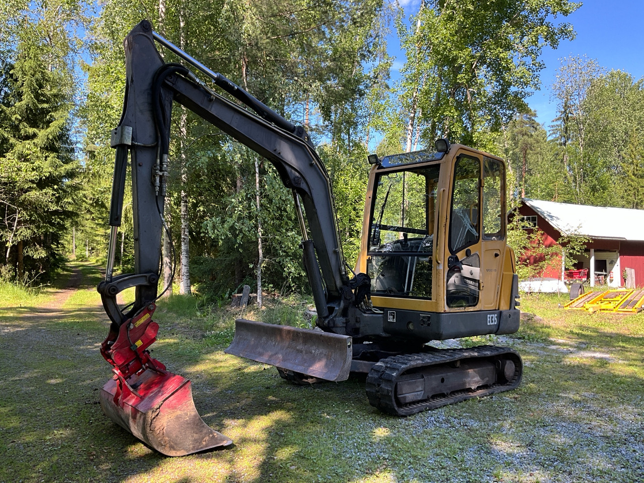 Volvo EC35 - Rýpadlo: obrázok 1 Volvo EC35 - Rýpadlo: obrázok 1