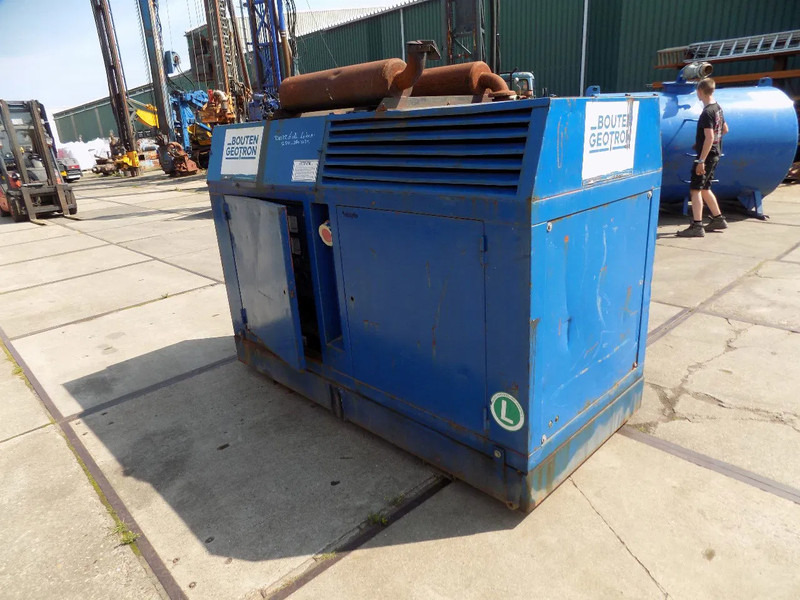 Bredenoord Bredenoord BRDE 60 KVA deutz F6L 913 - Elektrický generátor: obrázok 3 Bredenoord Bredenoord BRDE 60 KVA deutz F6L 913 - Elektrický generátor: obrázok 3