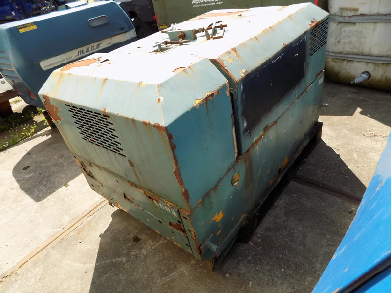 Ingersoll Rand compressor deutz typ 1011 met tandem aanhanger - Vzduchový kompresor: obrázok 1 Ingersoll Rand compressor deutz typ 1011 met tandem aanhanger - Vzduchový kompresor: obrázok 1