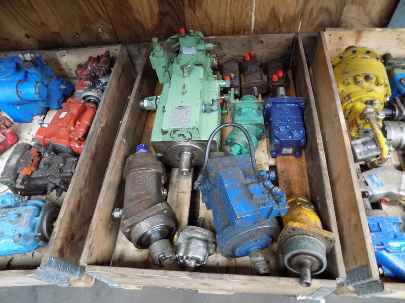 Diversen hydro motor hydrauliek - Stavebné stroje: obrázok 4 Diversen hydro motor hydrauliek - Stavebné stroje: obrázok 4