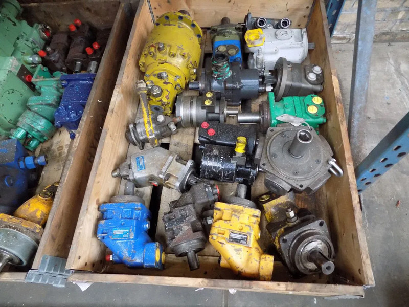 Diversen hydro motor hydrauliek - Stavebné stroje: obrázok 1 Diversen hydro motor hydrauliek - Stavebné stroje: obrázok 1